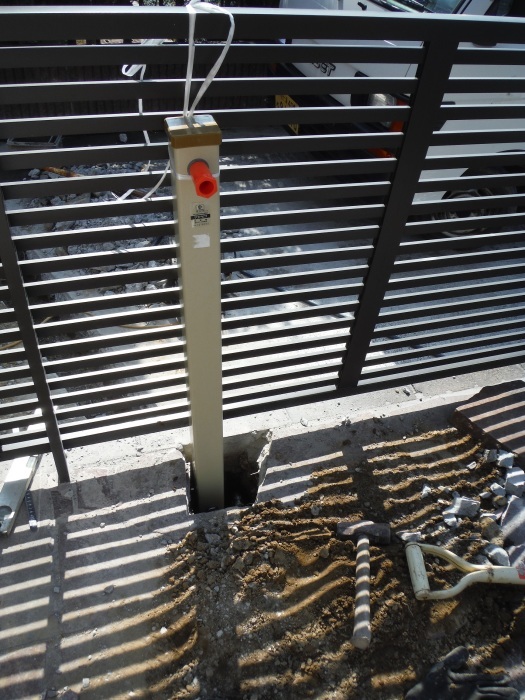 駐車場散水栓を立水栓へ変更