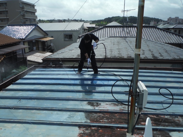 屋根の水洗浄